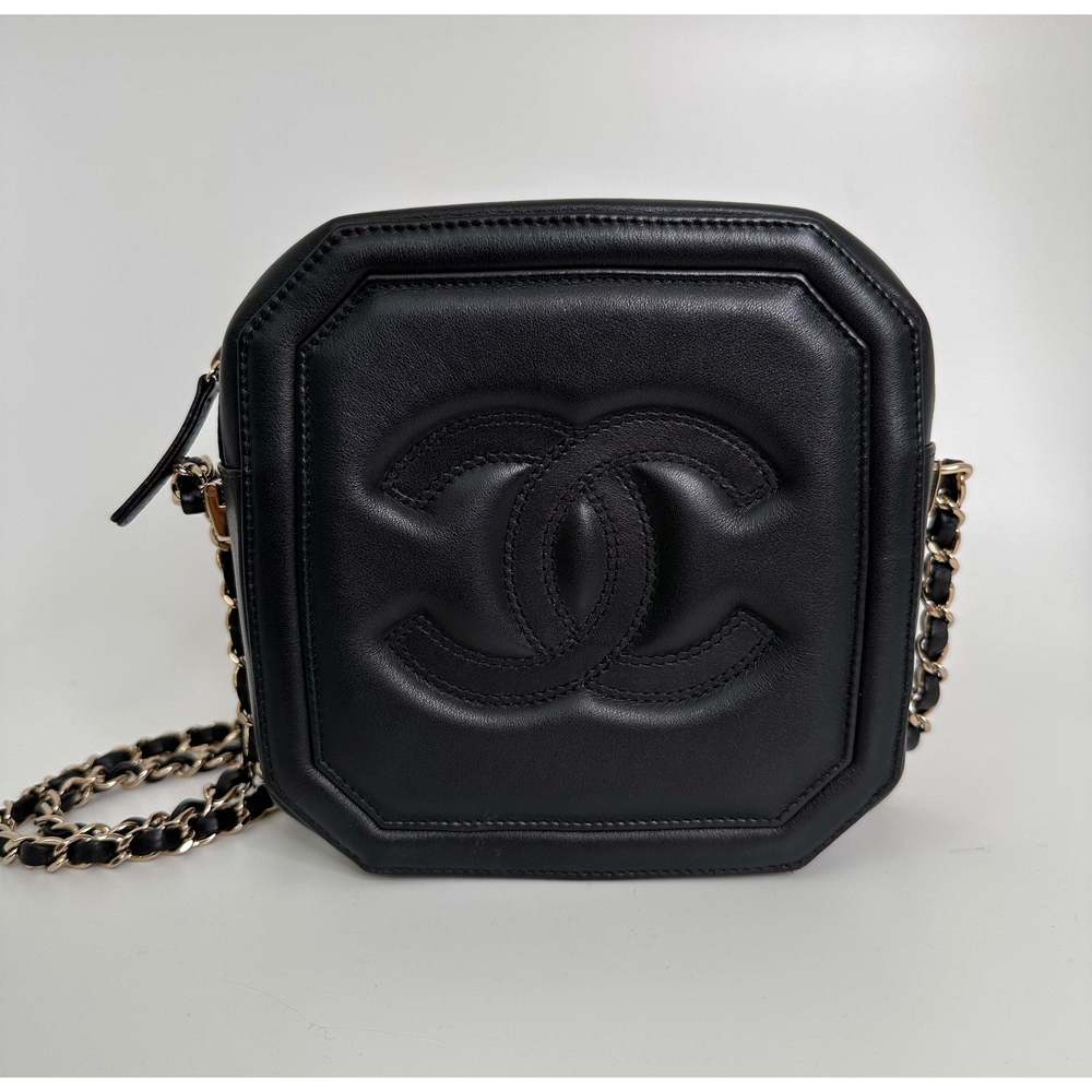 Octagon Camera Bag - Picture 6 of 10